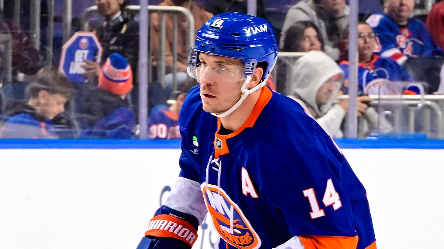 Anaheim Ducks v New York Islanders