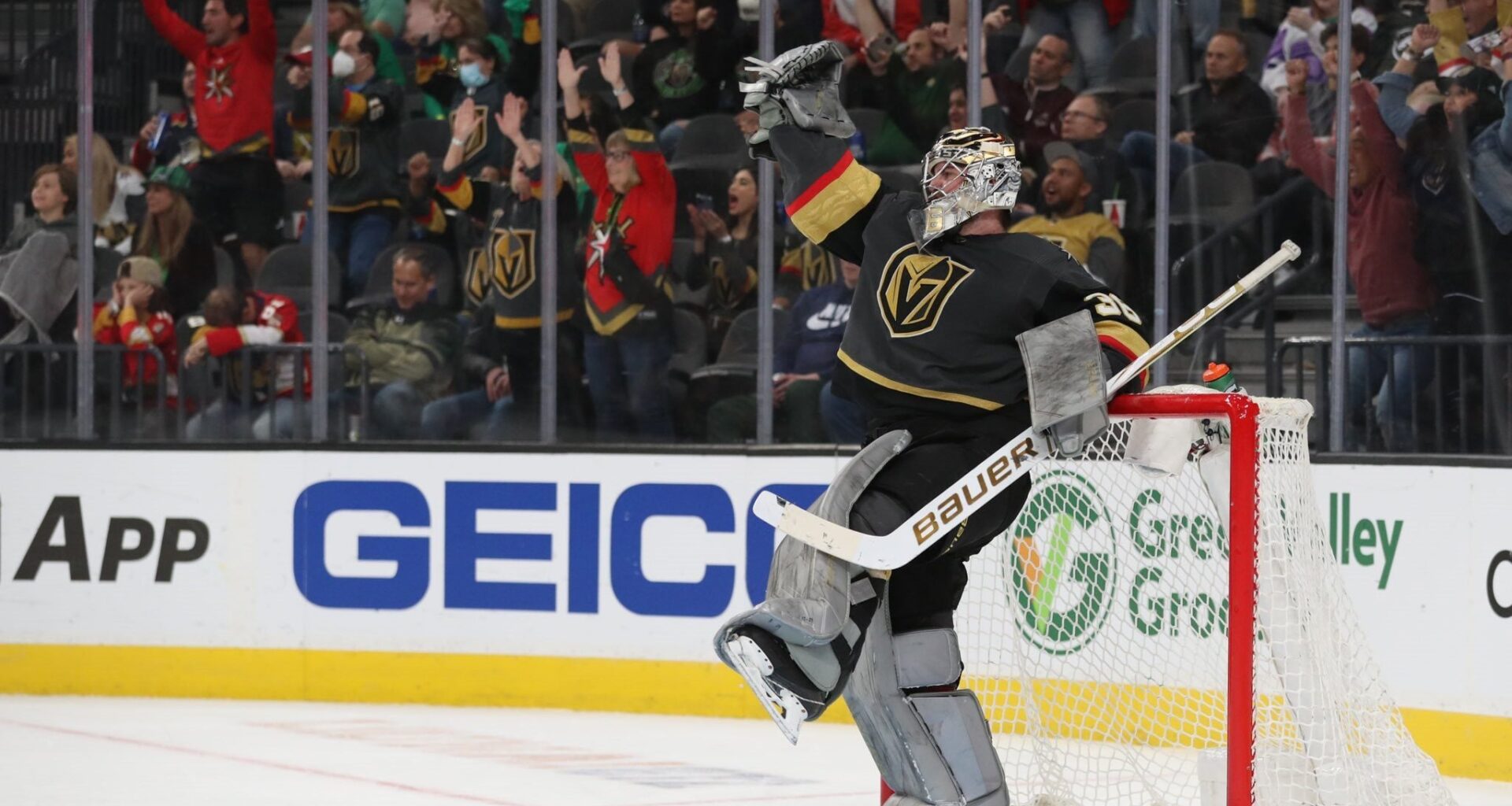 VHN’s Golden Knights January Player of the Month: Logan Thompson