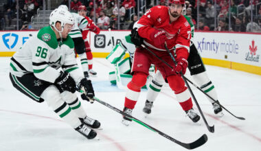 Larkin gets tying goal late in 3rd and winner in OT as Red Wings beat Stars 4-3 for 3rd straight win