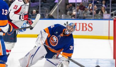 Ilya Sorokin, Patrick Roy brush off miscue in Islanders' loss