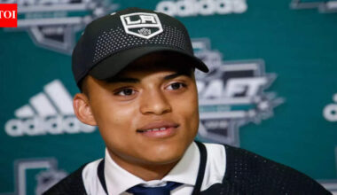 St. Louis Blues sign Akil Thomas in NHL trade with Los Angeles Kings to strengthen forward lineup and AHL prospect depth | NHL News