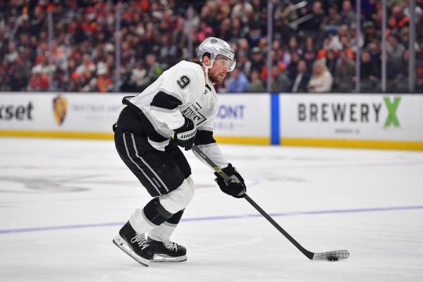 Blackhawks, Kings to face off twice in three nights in LA