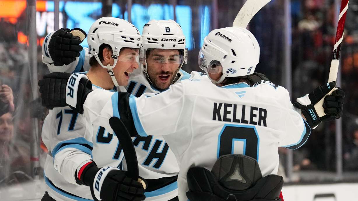 Peterka has 2 goals and 2 assists, Vejmelka gets first shutout of season as Mammoth beat Ducks