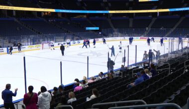Cancer patients get behind-the scenes with pics and pucks from Tampa Bay Lightning