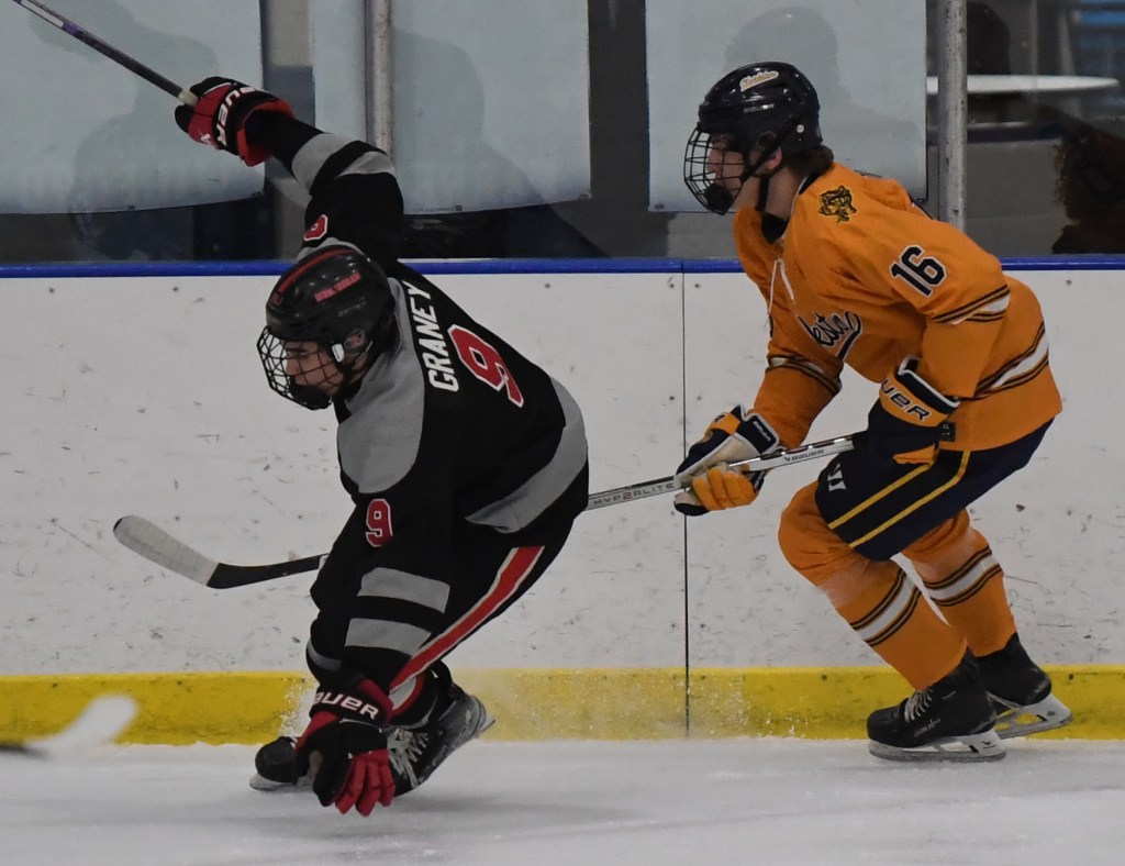 Photo gallery of Birmingham Unified and Clarkston in OAA Red hockey action – The Oakland Press