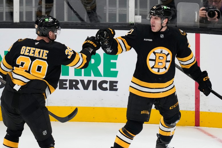 Paval Zacha scores twice as Bruins beat Blues