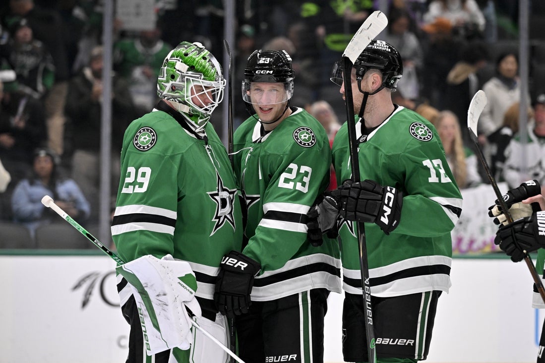 NHL roundup: Stars stomp Sharks, extend point streak to 9 games