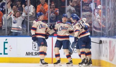 Oilers use 4-goal first period to clobber Jets 6-2