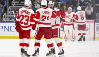 Elliotte Friedman confirms a Red Wings trade of Dylan Larkin and Lucas Raymond won't come to fruitio