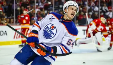 Oilers reveal new injury update on Connor Clattenburg after scary play