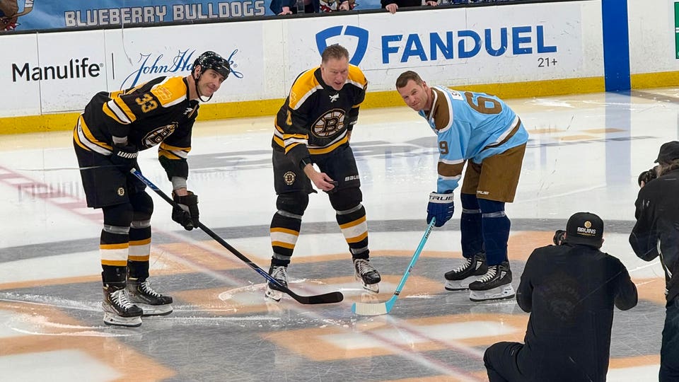 Zdeno Chara and Jared Keeso face off to open the 2025 Shoresy Fall Classic at TD Garden