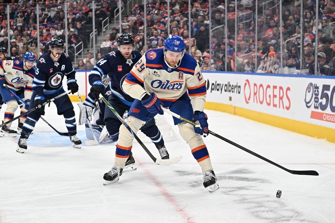 Oilers, with scoring touch revived, take on slumping Sabres