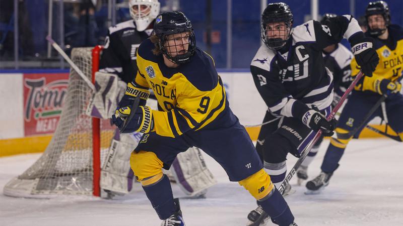 Hockey Skates East to Face Union this Weekend