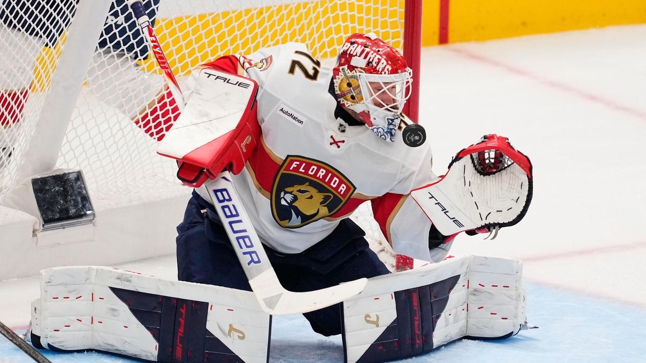 Sergei Bobrovsky and Brad Marchand lead Panthers to 4-0 win over Stars