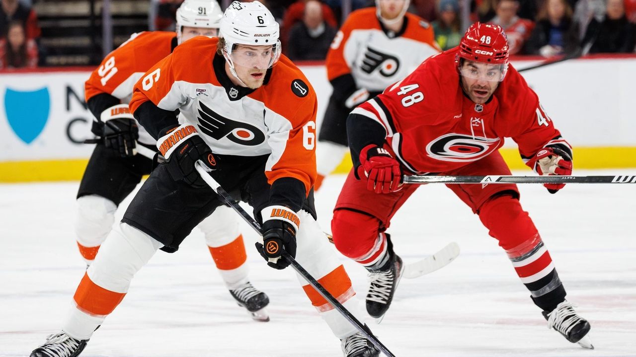 Svechnikov scores in shootout as Hurricanes beat Flyers 3-2 for 4th straight win