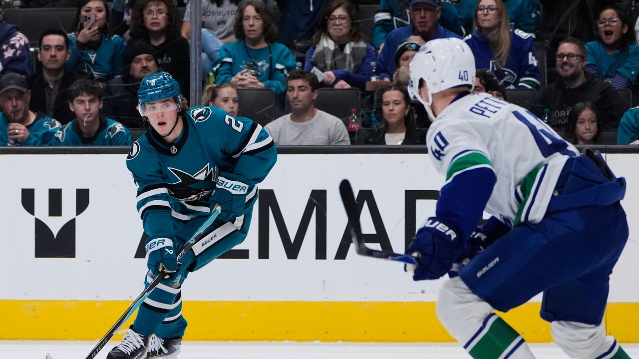 San Jose places Smith and Kurashev on injured reserve after they crash into boards