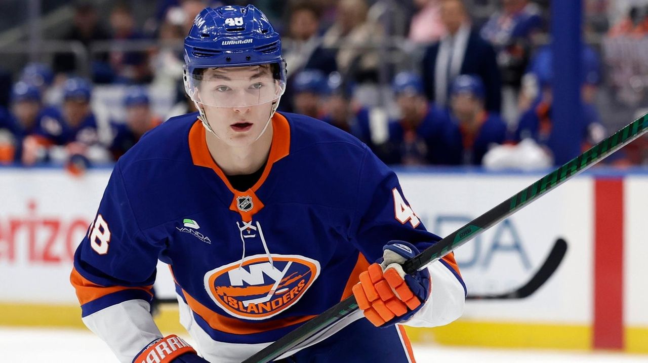 Islanders' Matthew Schaefer and a dash of confidence add up to extra points after 60 minutes