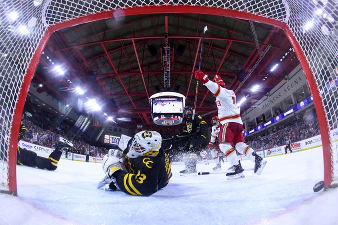 DU Hockey Heads Into Holiday Break Ranked Sixth