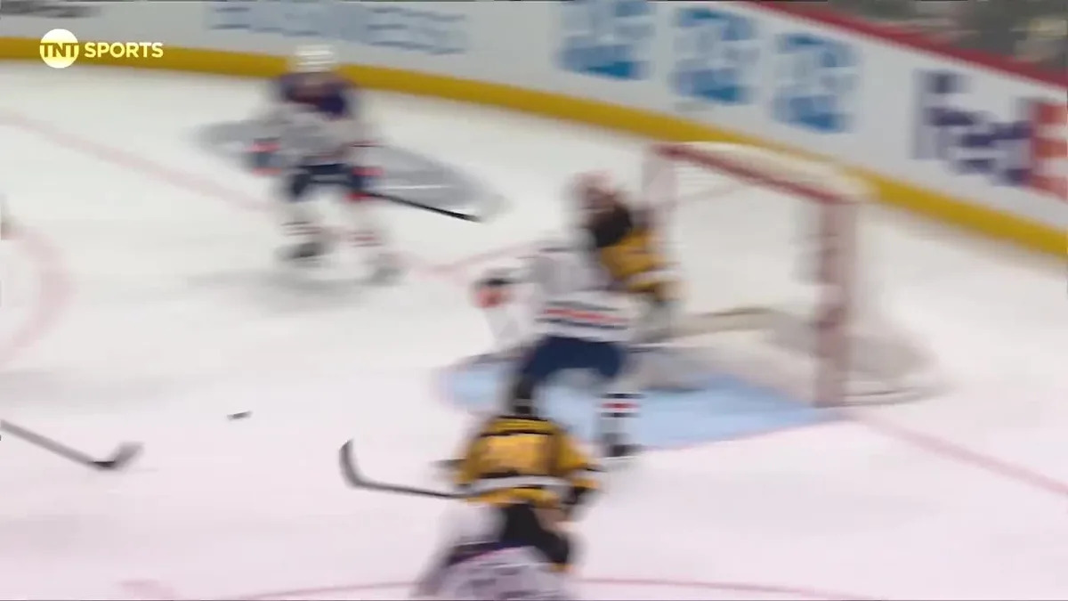 Zach Hyman with a Powerplay Goal vs. Pittsburgh Penguins