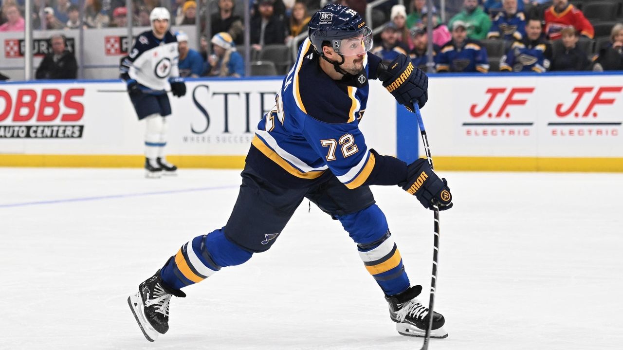 Faulk scores only goal of game, Hofer makes 24 saves to help Blues blank Jets 1-0