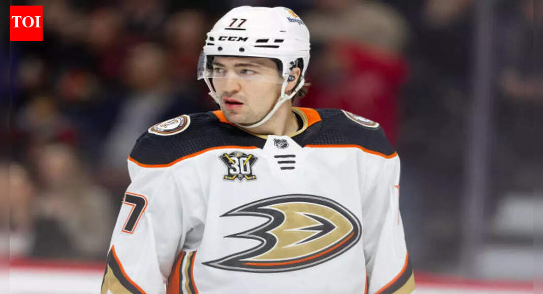Frank Vatrano penalized: Ducks forward Frank Vatrano fined $5,000 for unsportsmanlike conduct against Jason Robertson | NHL News