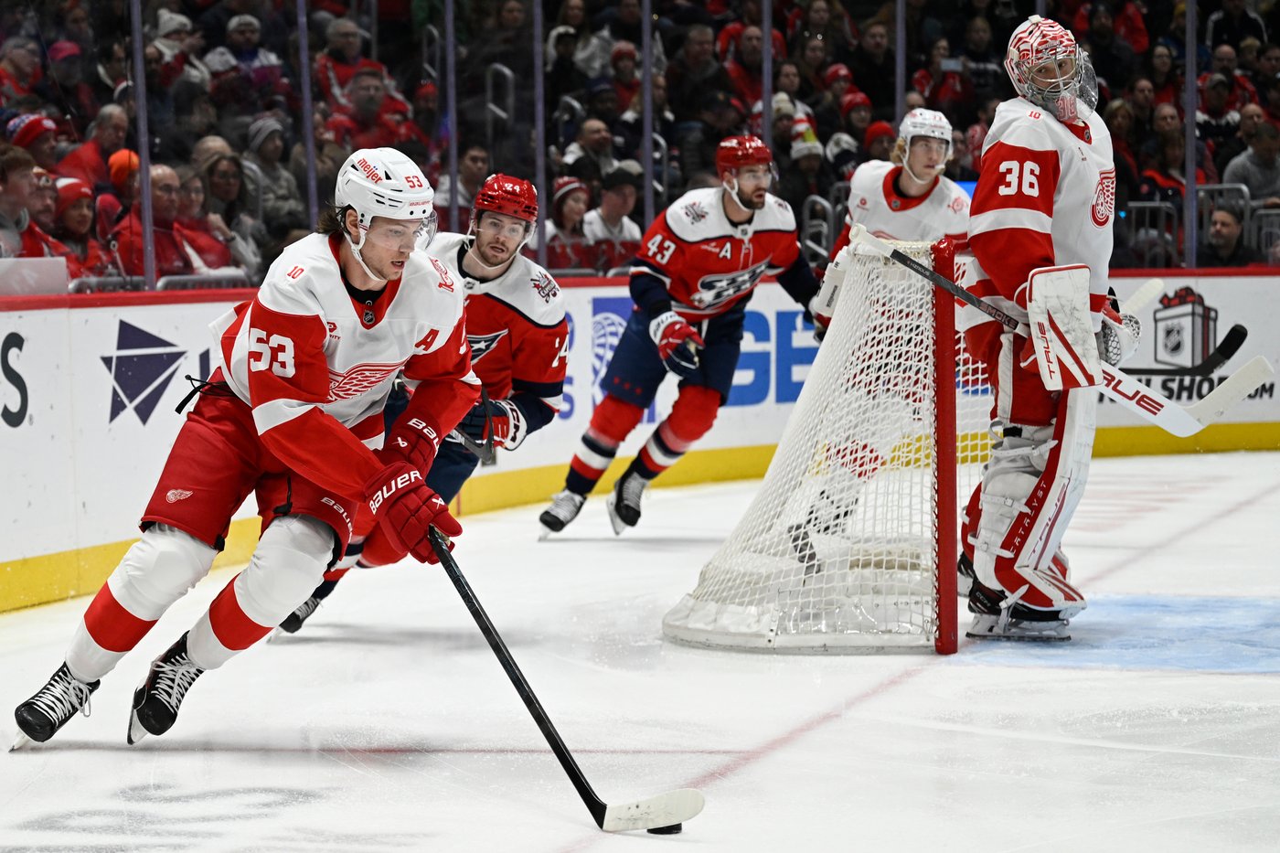 NHL roundup: Red Wings stay hot, roll past Capitals 5-2 to maintain Atlantic lead | NanaimoNewsNOW