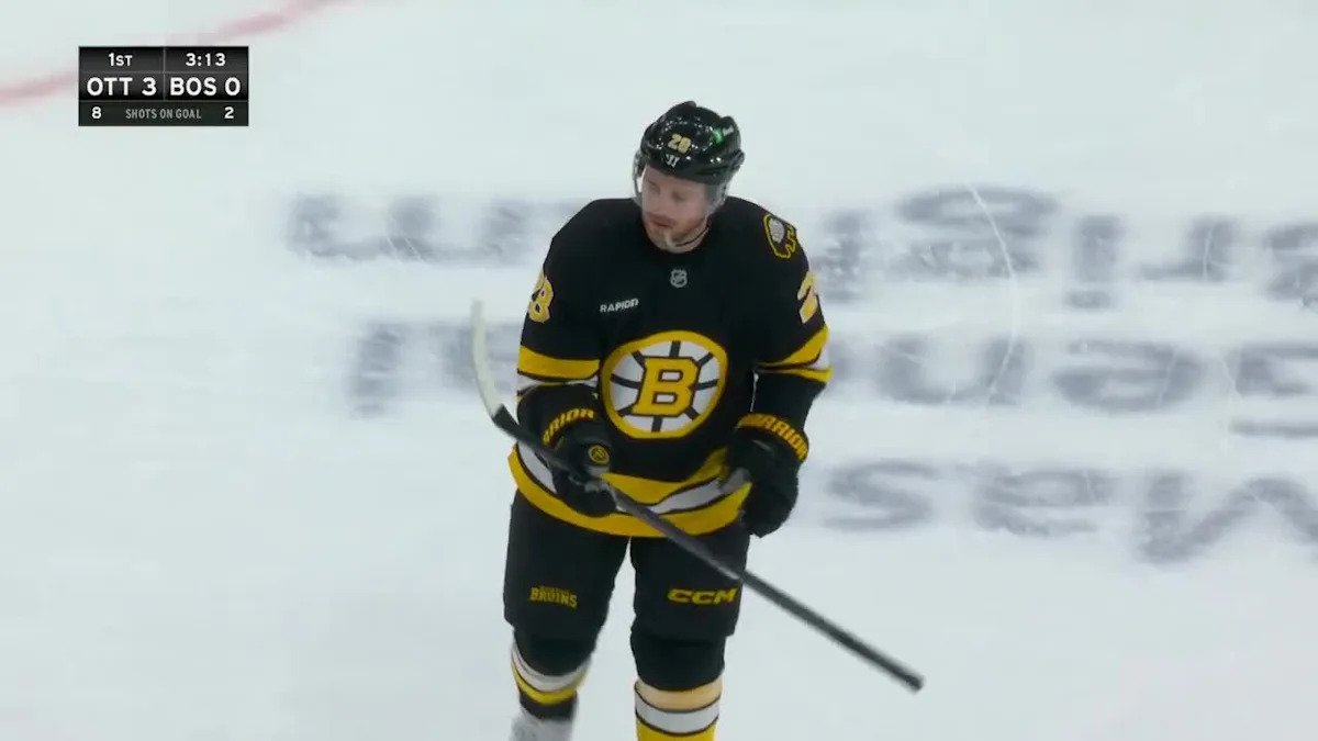 Fabian Zetterlund with a Powerplay Goal vs. Boston Bruins