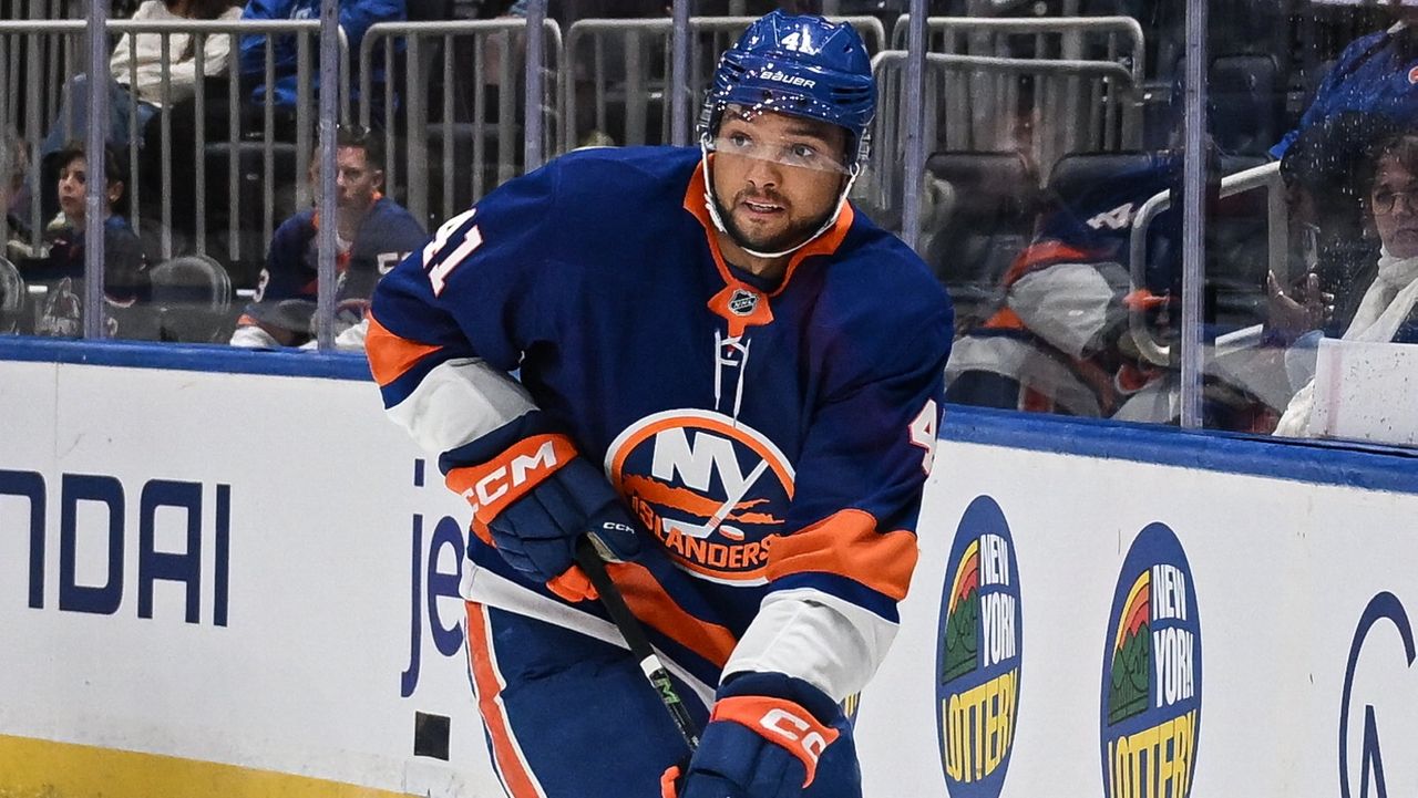 Islanders' Marshall Warren to play first game at UBS Arena