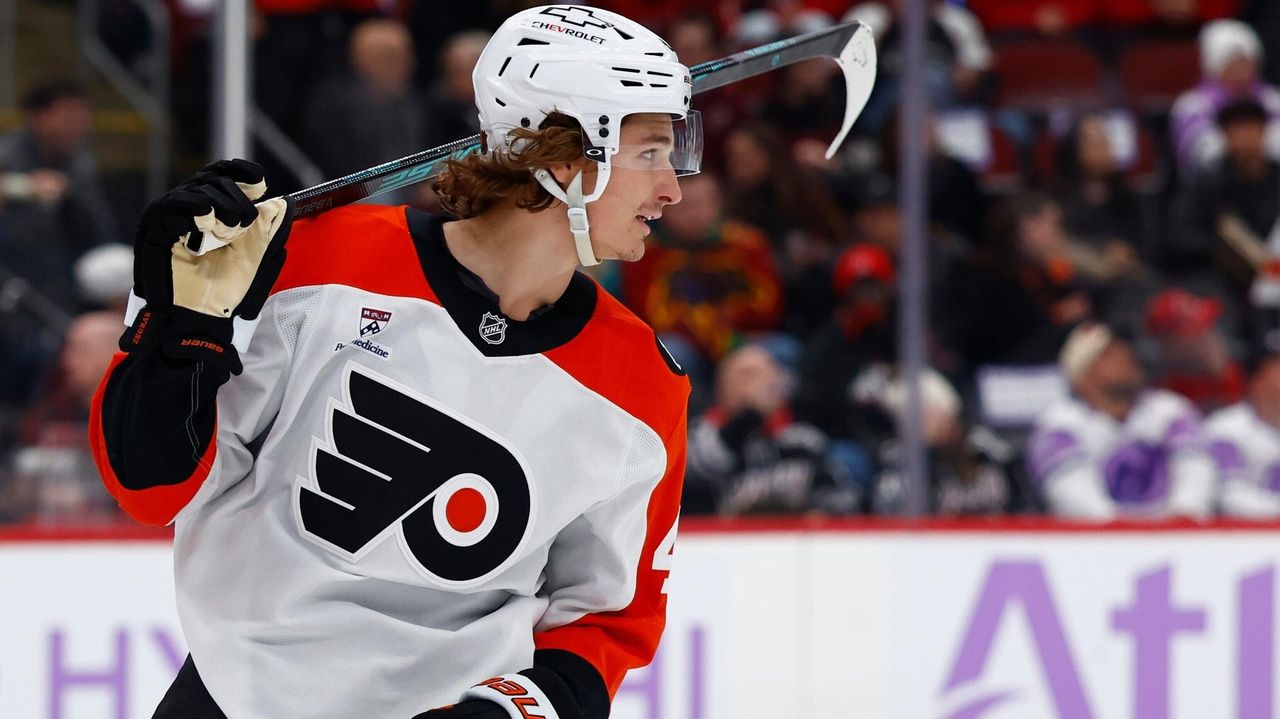 Konecny has goal and assist to lead Flyers past Blackhawks 3-1, handing Chicago 6th straight loss