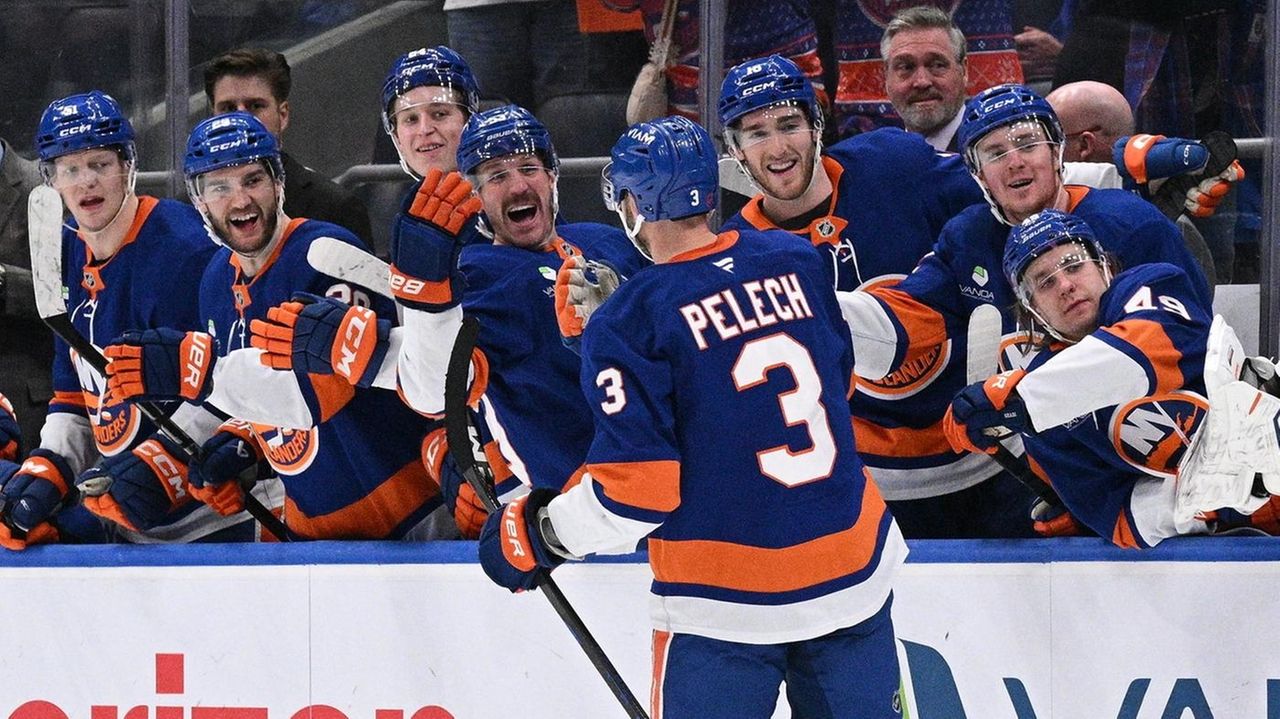 Islanders snap three-game slide with win over Devils