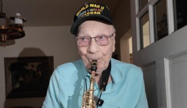 World War II vet Dominick Critelli, 104, to perform anthem at UBS Arena