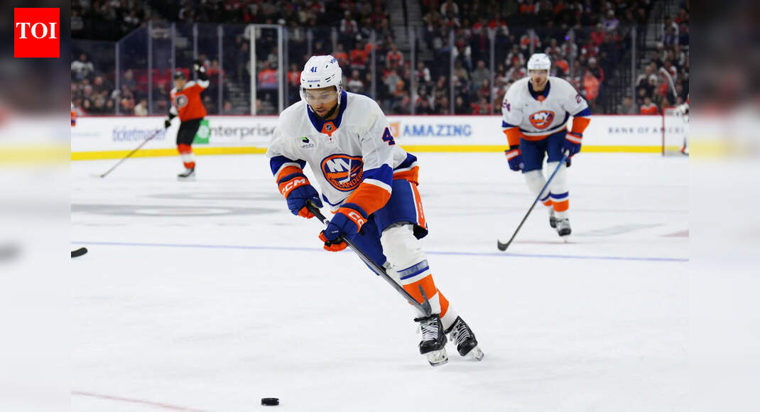 “When you’re a kid, you dream”: Marshal Warren lives his childhood dream in his first NHL home game with New York Islanders | NHL News