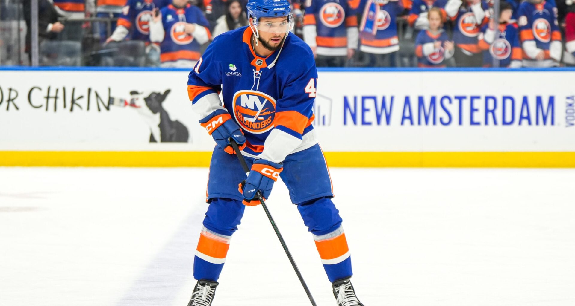 Long Island native Marshall Warren shines in Islanders home debut