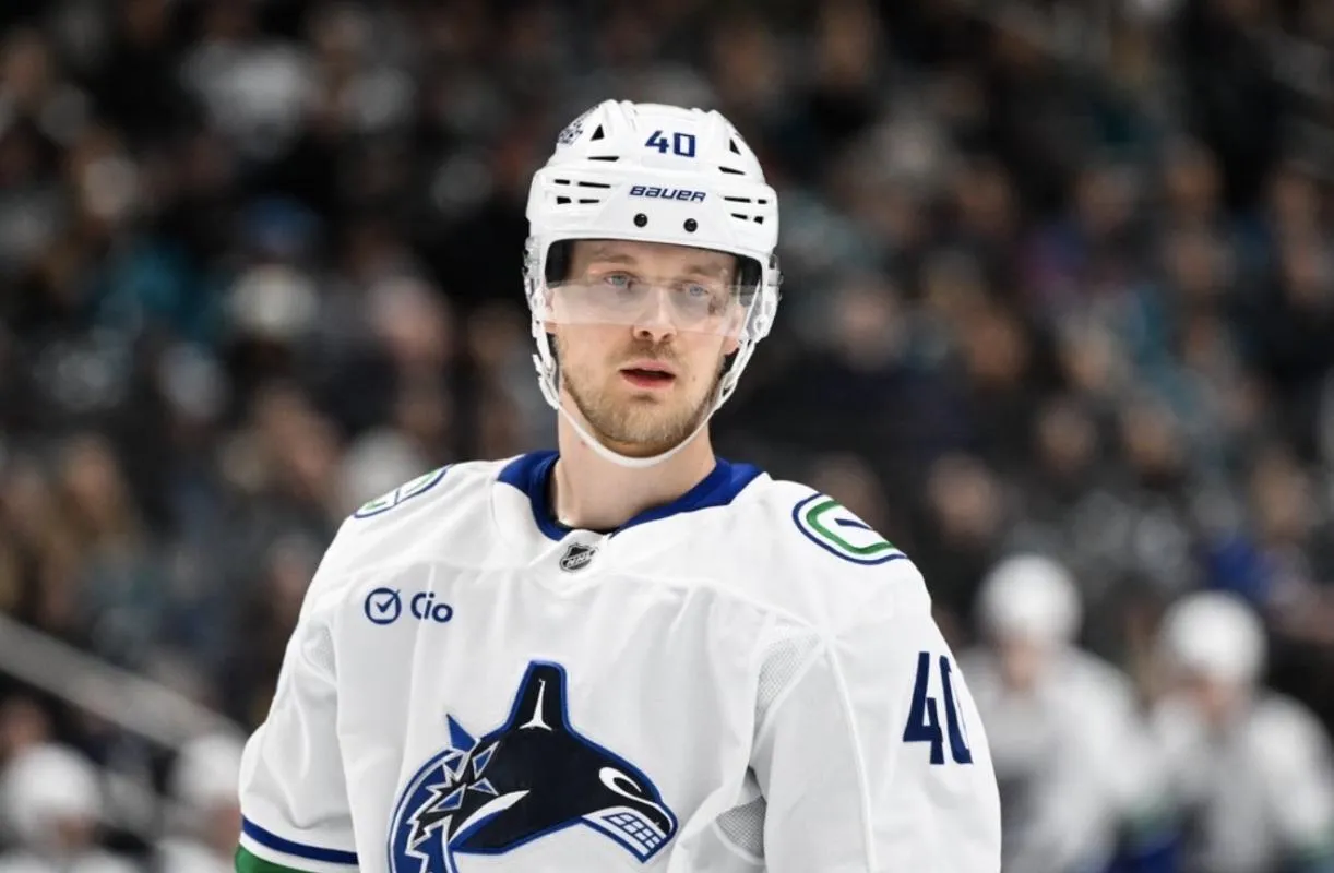 What it would cost the Canadiens to acquire Elias Pettersson in a trade