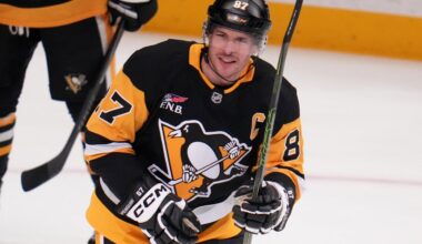 Sidney Crosby breaks Mario Lemieux’s Penguins scoring record