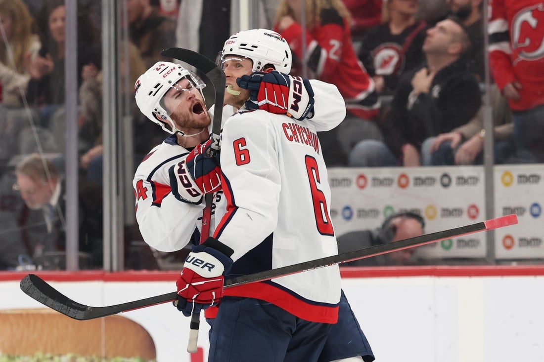 Alex Ovechkin, Caps forge tie in 3rd, nip Devils in OT