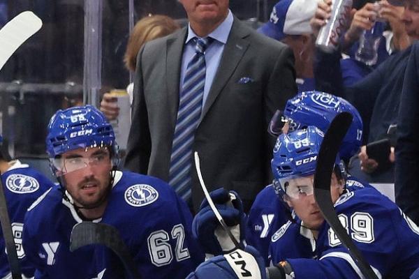 Lightning blow 3-goal lead, edge Canadiens in shootout