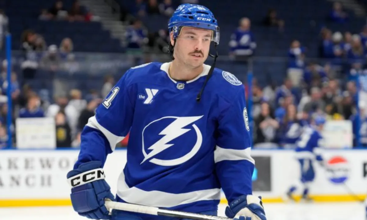 Tampa Bay Lightning complete trade hours before Canadiens game