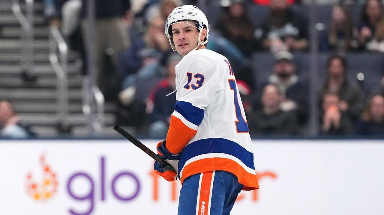 Islanders' Mathew Barzal defends slash on Blue Jackets' Mason Marchment