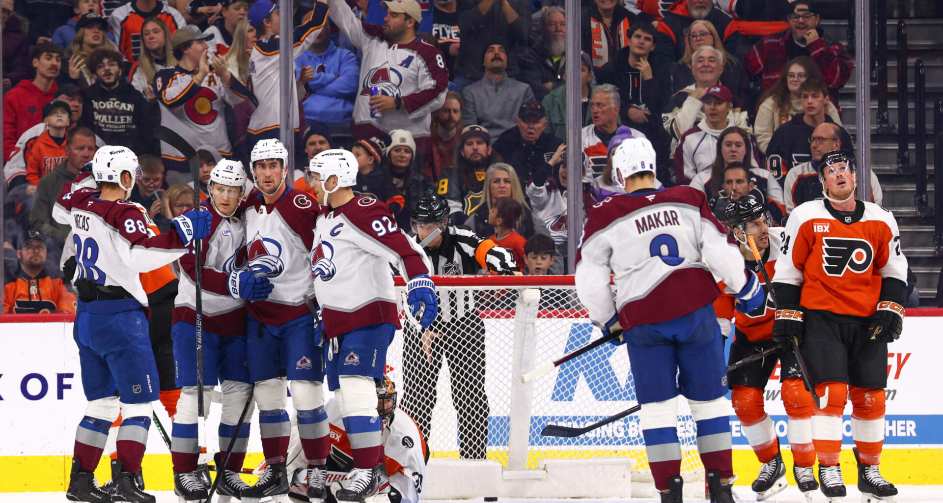 Flyers fall, but stick with heavyweight Avalanche