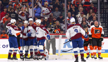 Flyers fall, but stick with heavyweight Avalanche