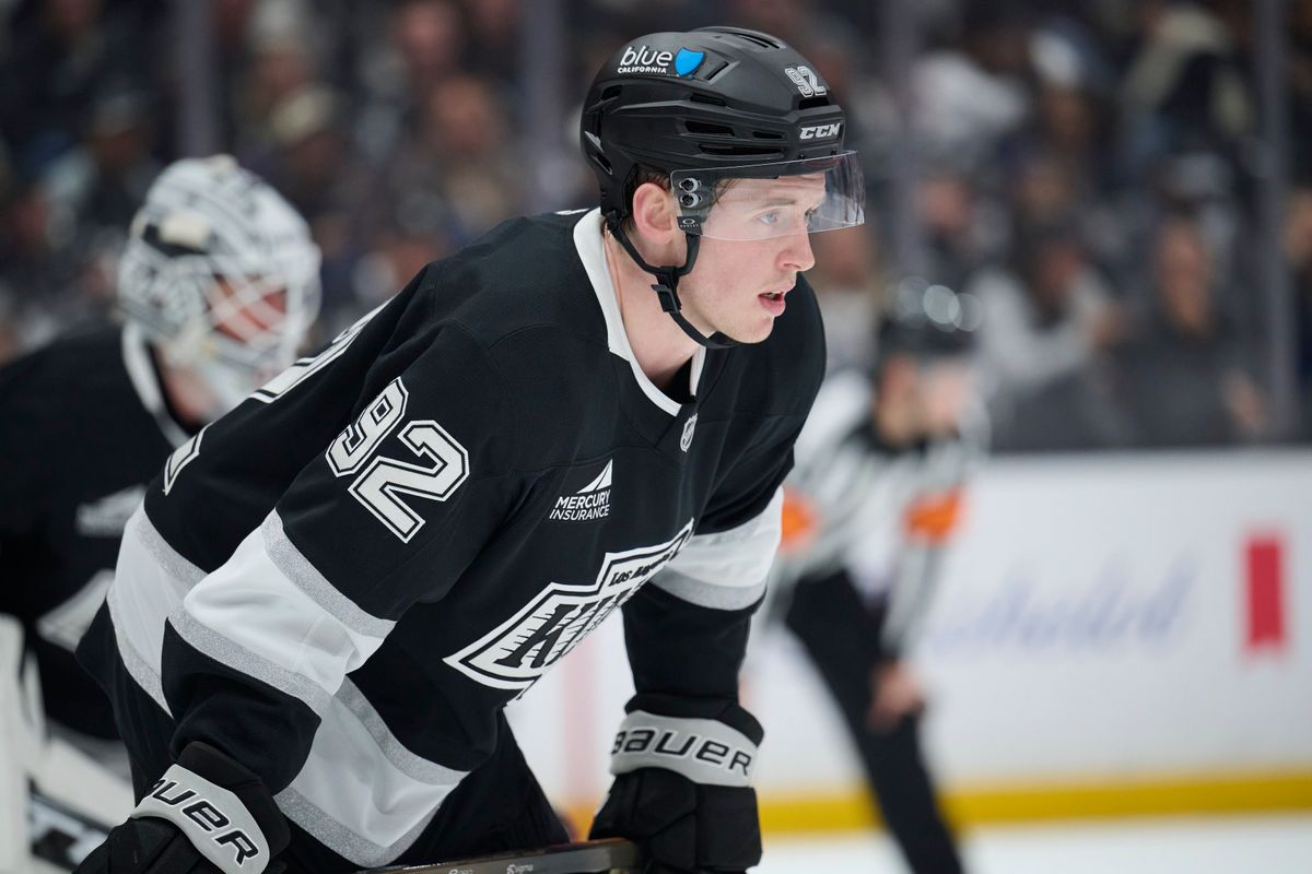 Los Angeles Kings defenseman Brandt Clarke (92) sets for a face off against the Kraken at the crypto.com Arena on December 23,2025 in Los Angeles, California.