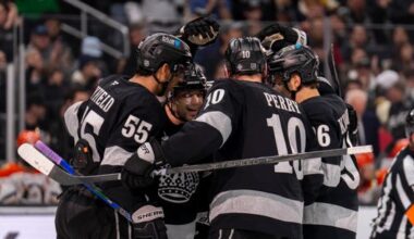 Kings offense breaks through in dominant win over Ducks
