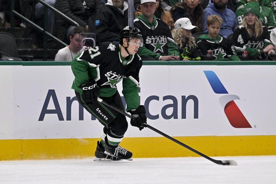 NHL: Ottawa Senators at Dallas Stars