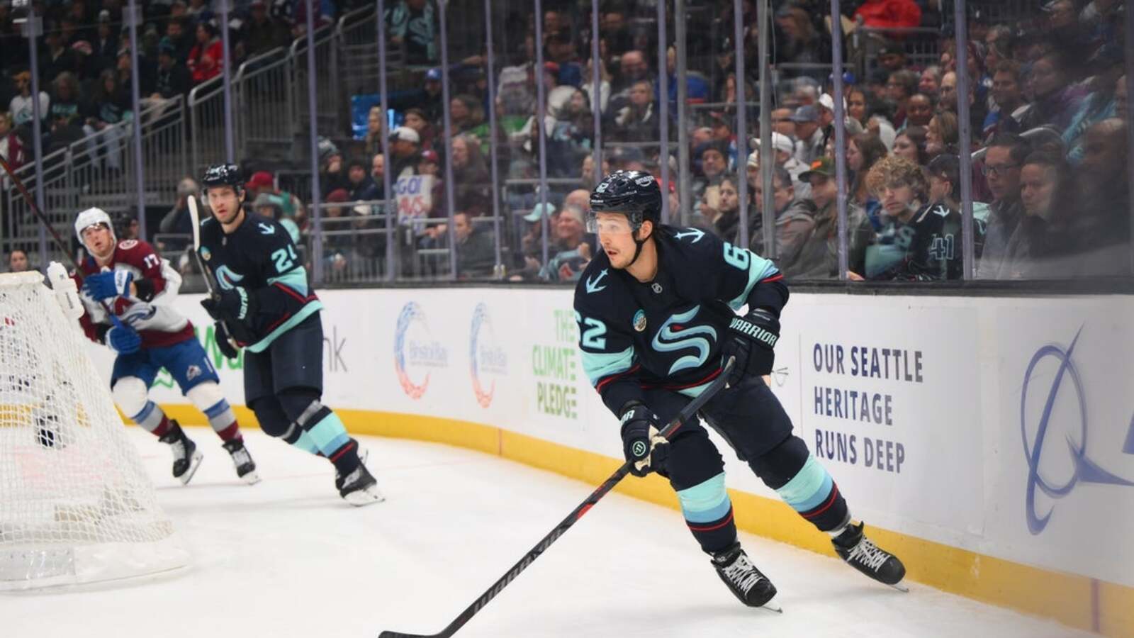 Kraken D Brandon Montour to miss 4-plus weeks after hand surgery