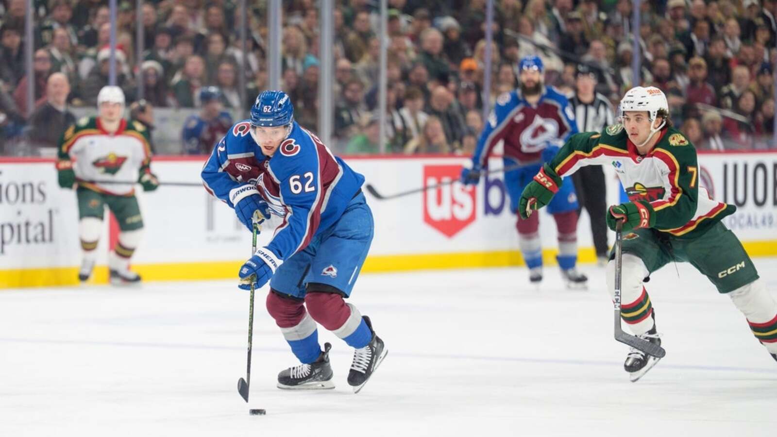 Avalanche overwhelms Wild for fifth straight win