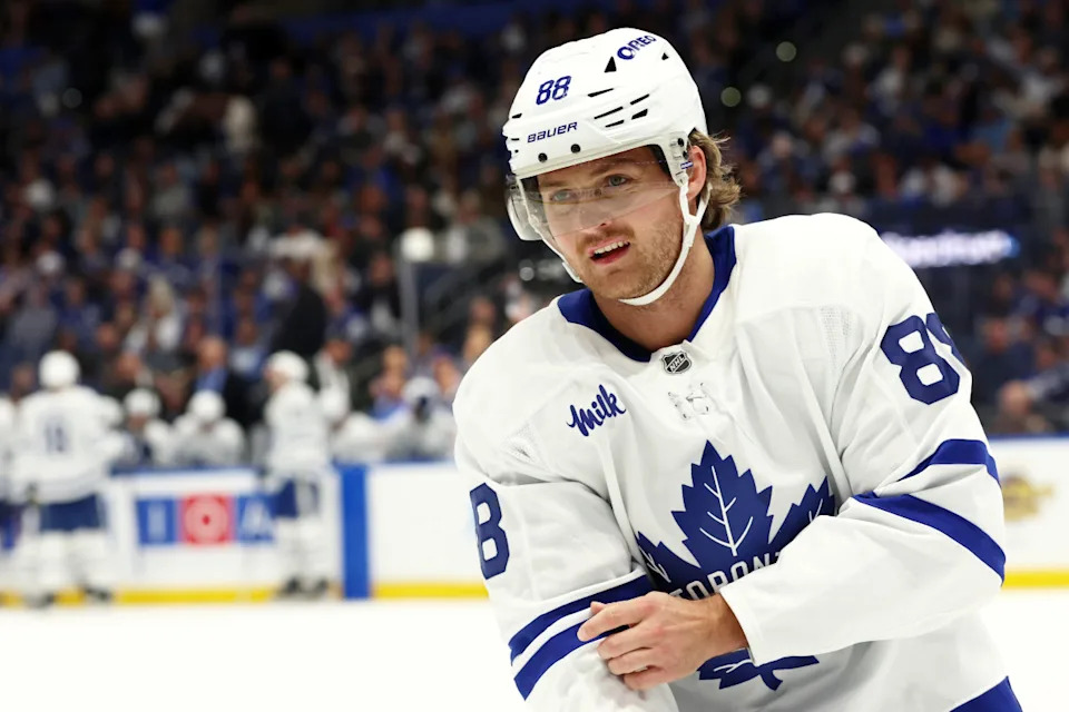 Toronto Maple Leafs right wing William Nylander (88) looks on.Kim Klement Neitzel-Imagn Images