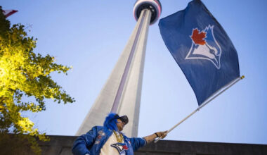 Blue Jays fuel citywide buzz as Maple Leafs drift into indifference