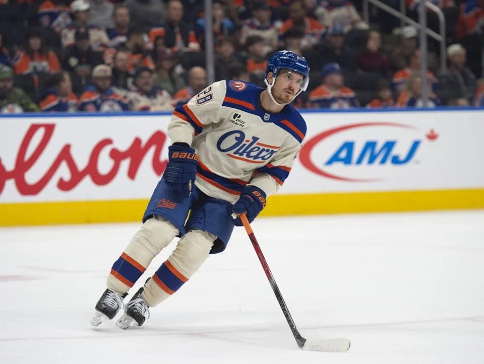  Jack Roslovic of the Edmonton Oilers, against the Utah Mammoth at Rogers Place in Edmonton on Tuesday, October 28, 2025.