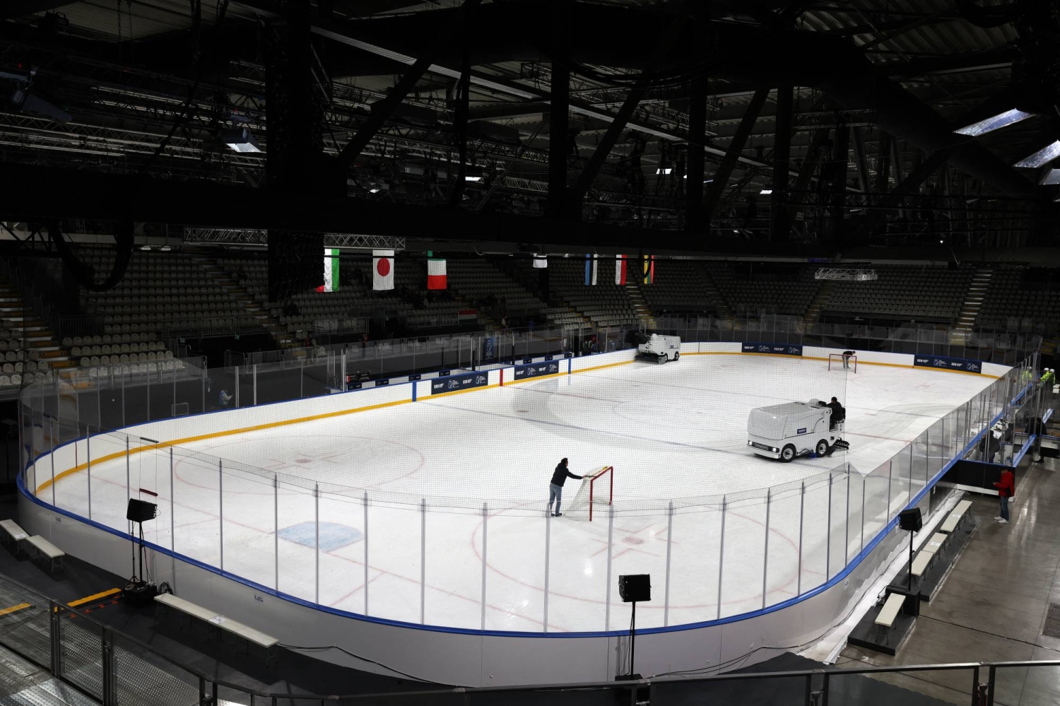 Short rinks cut no ice with NHL players, including standout McDavid